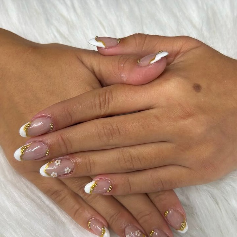 Unhas com flores